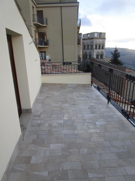 Residence Ventimiglia Gangi Dış mekan fotoğraf